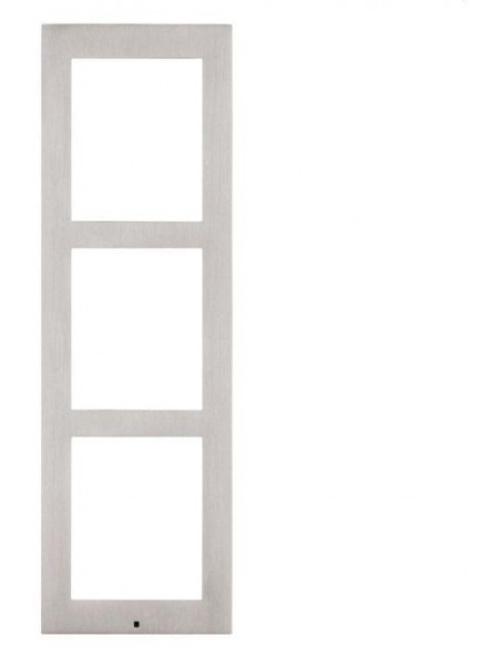 2N Opbouw installatie afdekframe voor 3 modules frame for 3 modules   silver